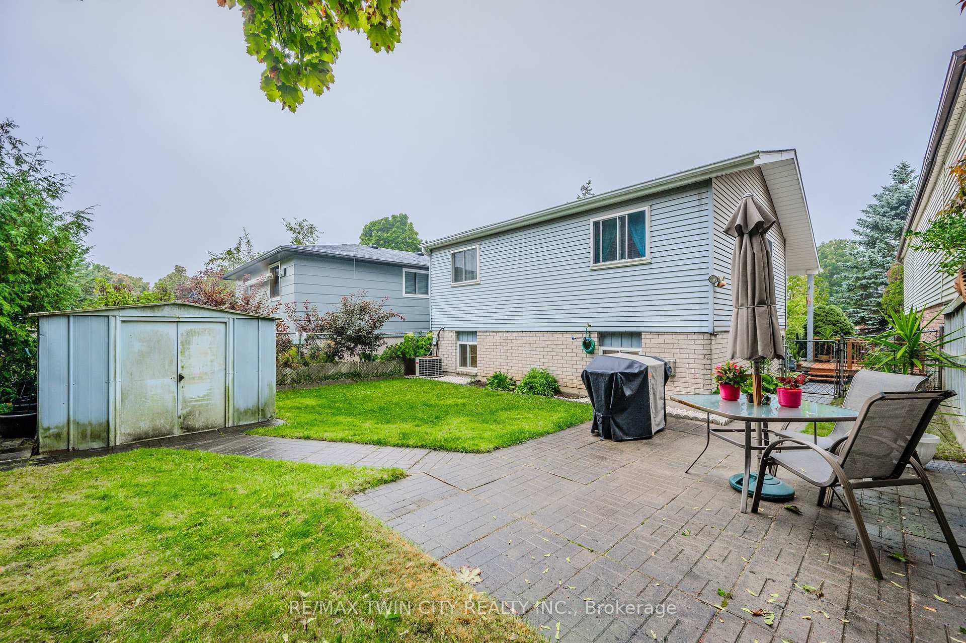 131 Herron Place photo 28