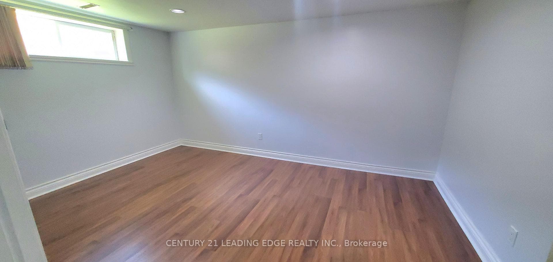 17 Silvertip Crescent photo 19