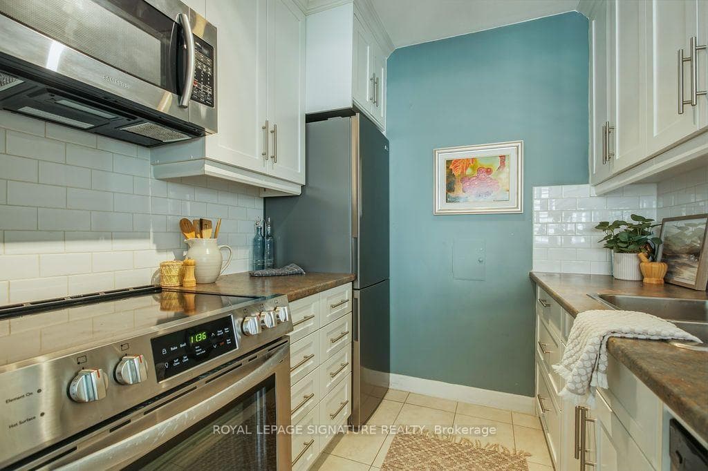 30 Elm Avenue Unit 203 photo 9