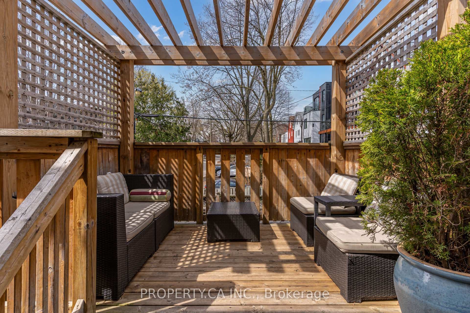 514 Pape Avenue photo 34