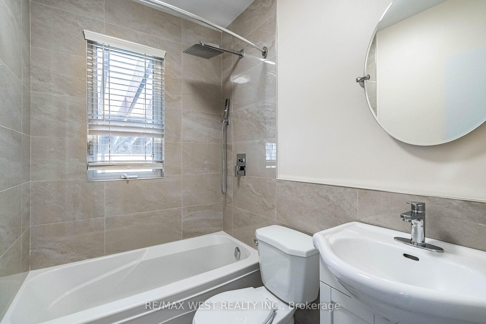 7 Highland Hill photo 33
