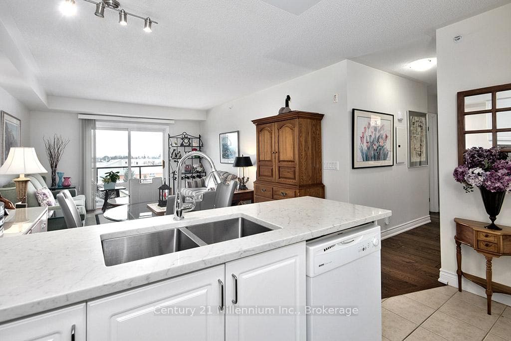 91 Raglan Street Unit 404 photo 15