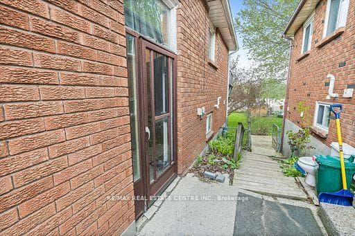 632 MAIN Street photo 11