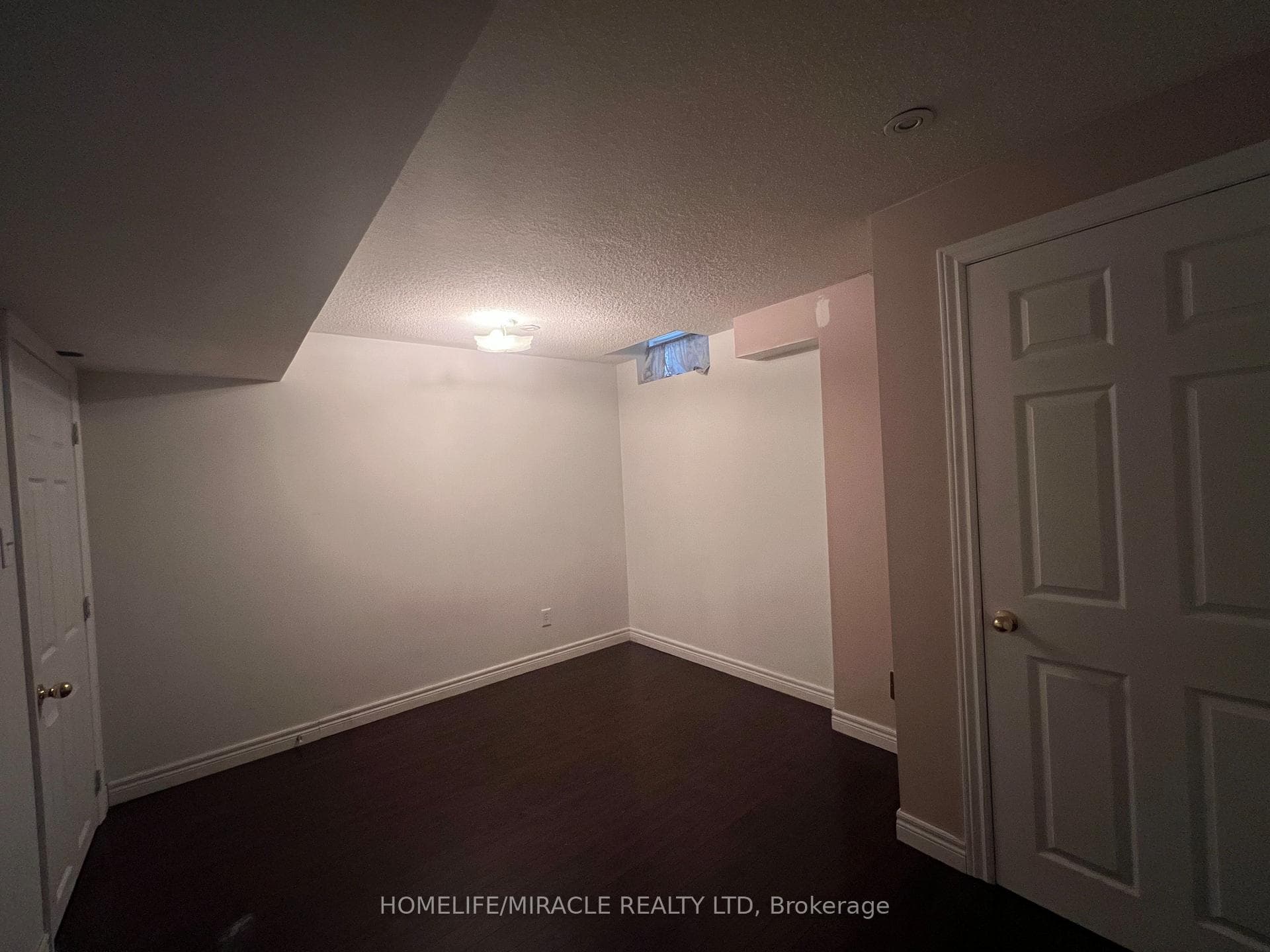28 Ridgemore Crescent photo 29