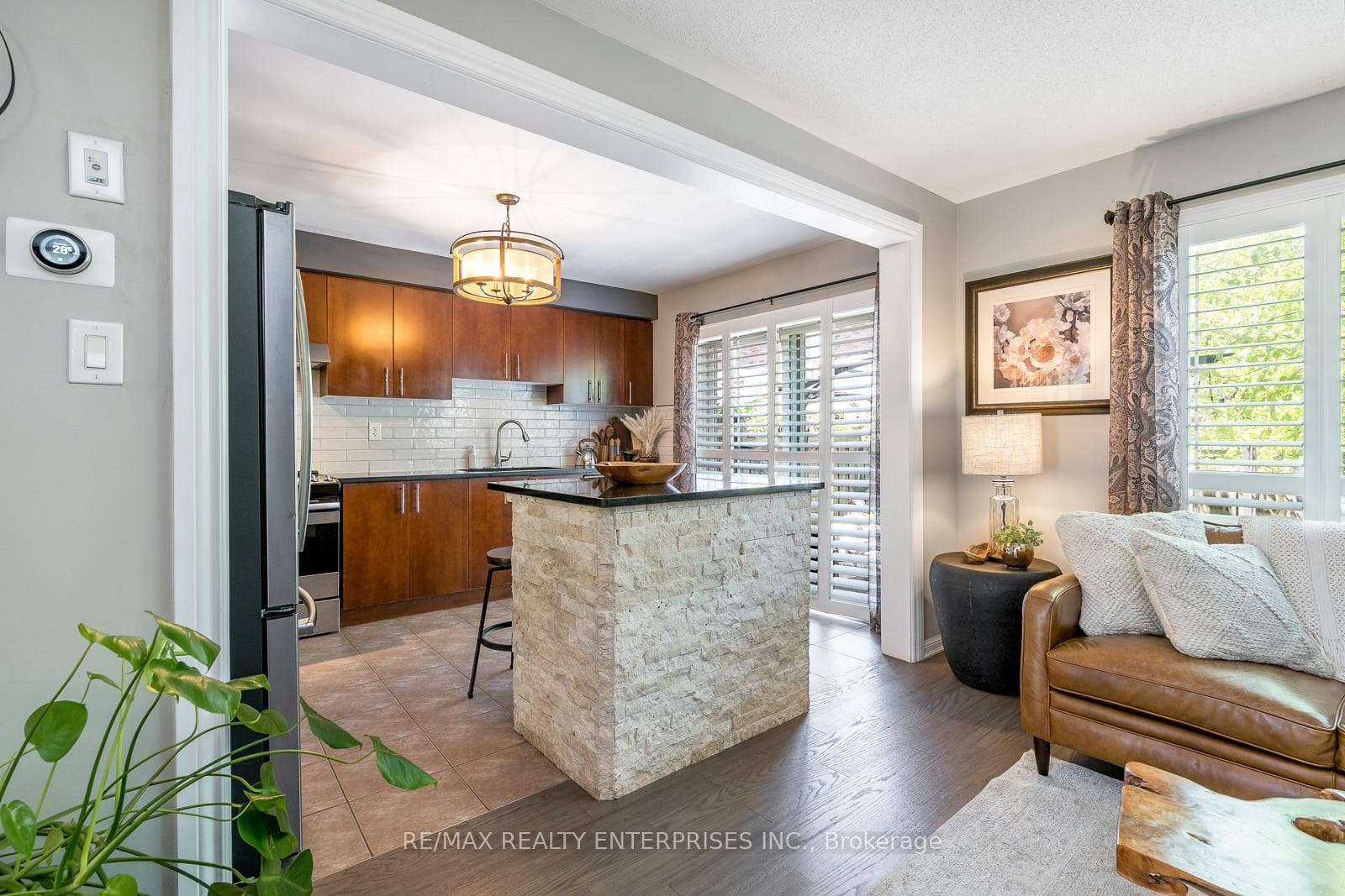 787 Howden Crescent photo 8