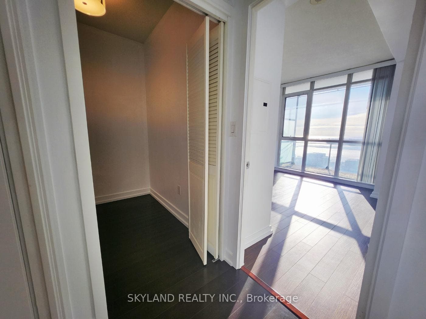 Den & Bedroom Entrance