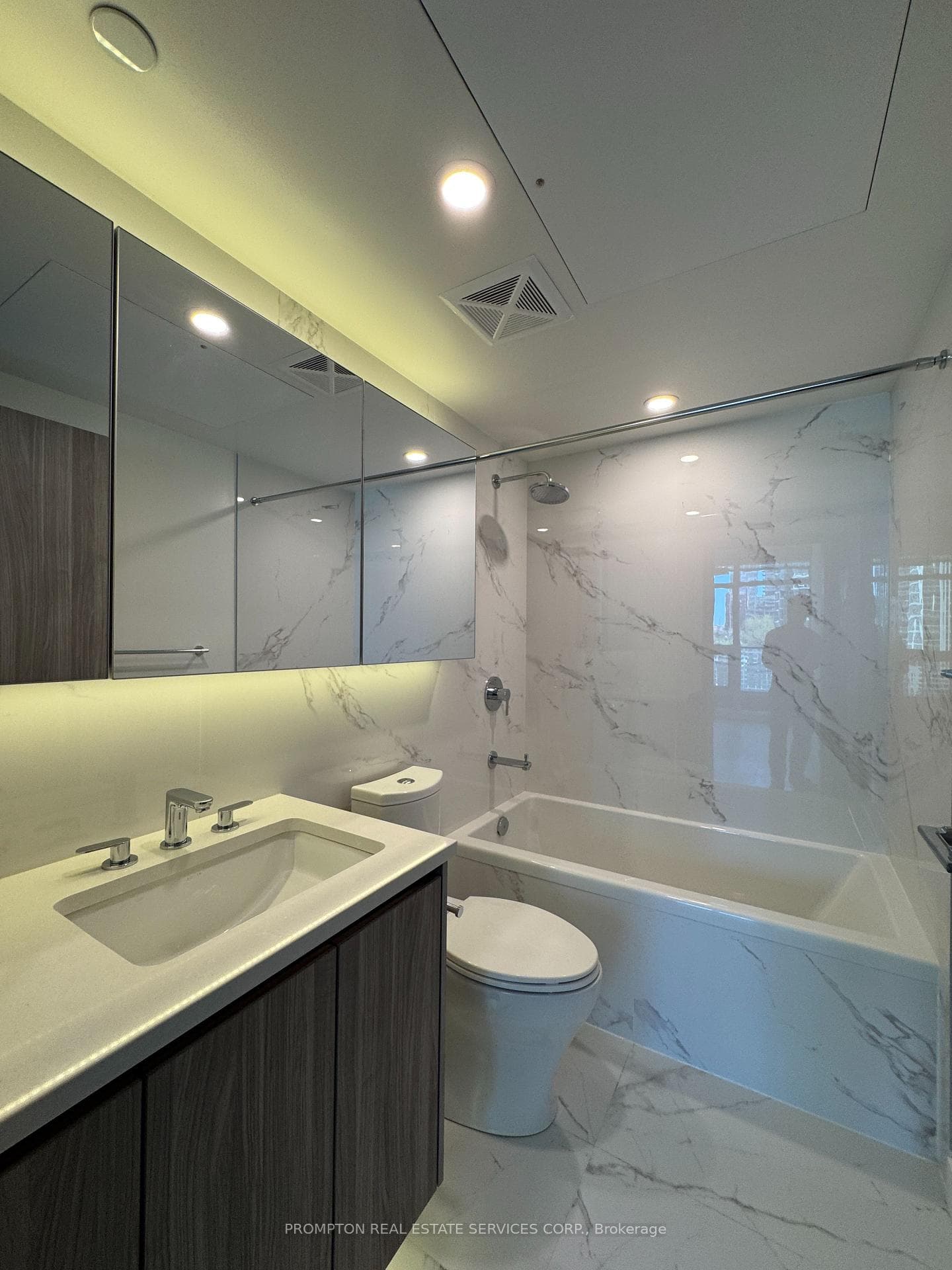 1 Concord Cityplace Way Unit 336 photo 11