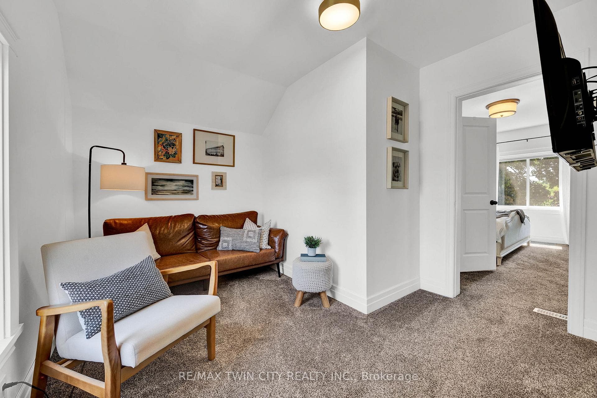 124 BLUCHER Street photo 16