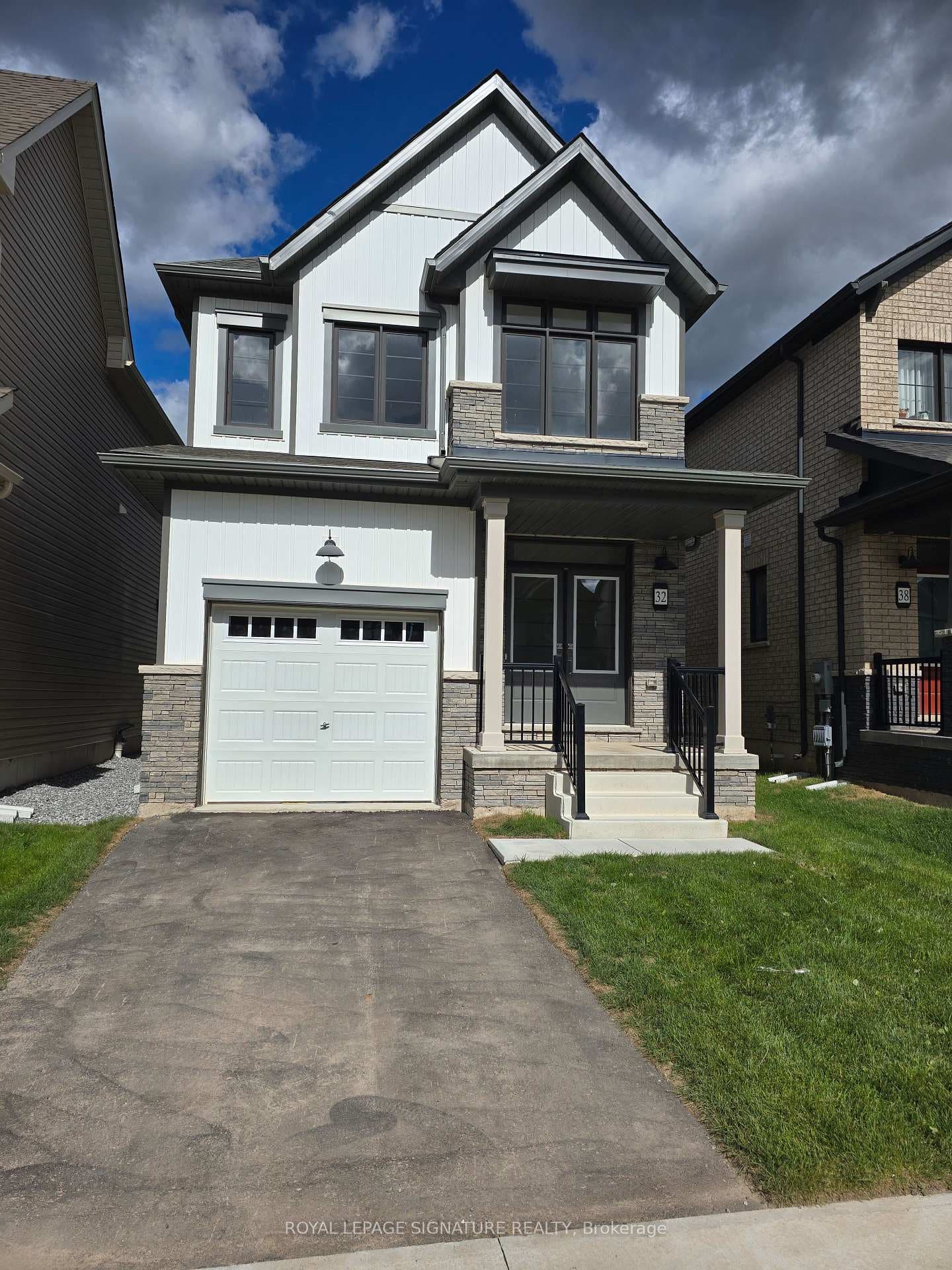 32 Starboard Crescent photo 1