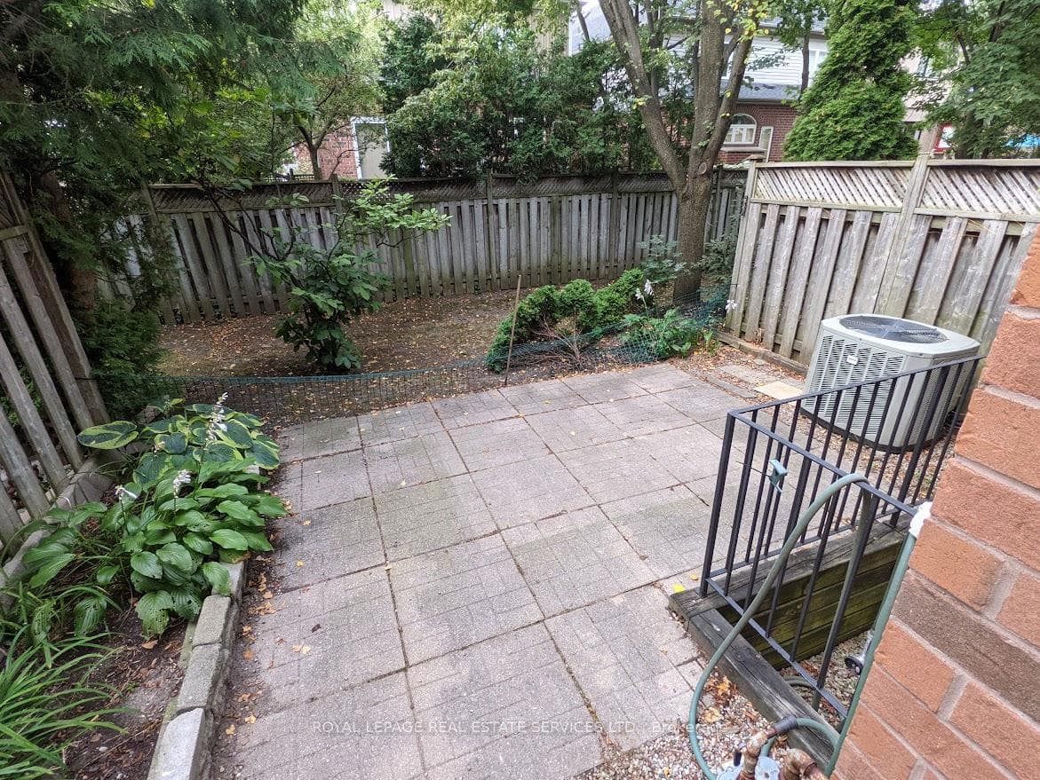 1084 Queen Street Unit 47B photo 26