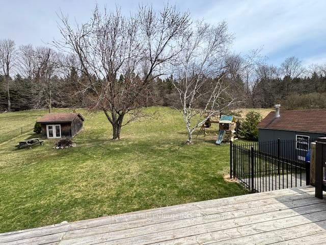 82 Holmes Drive photo 36
