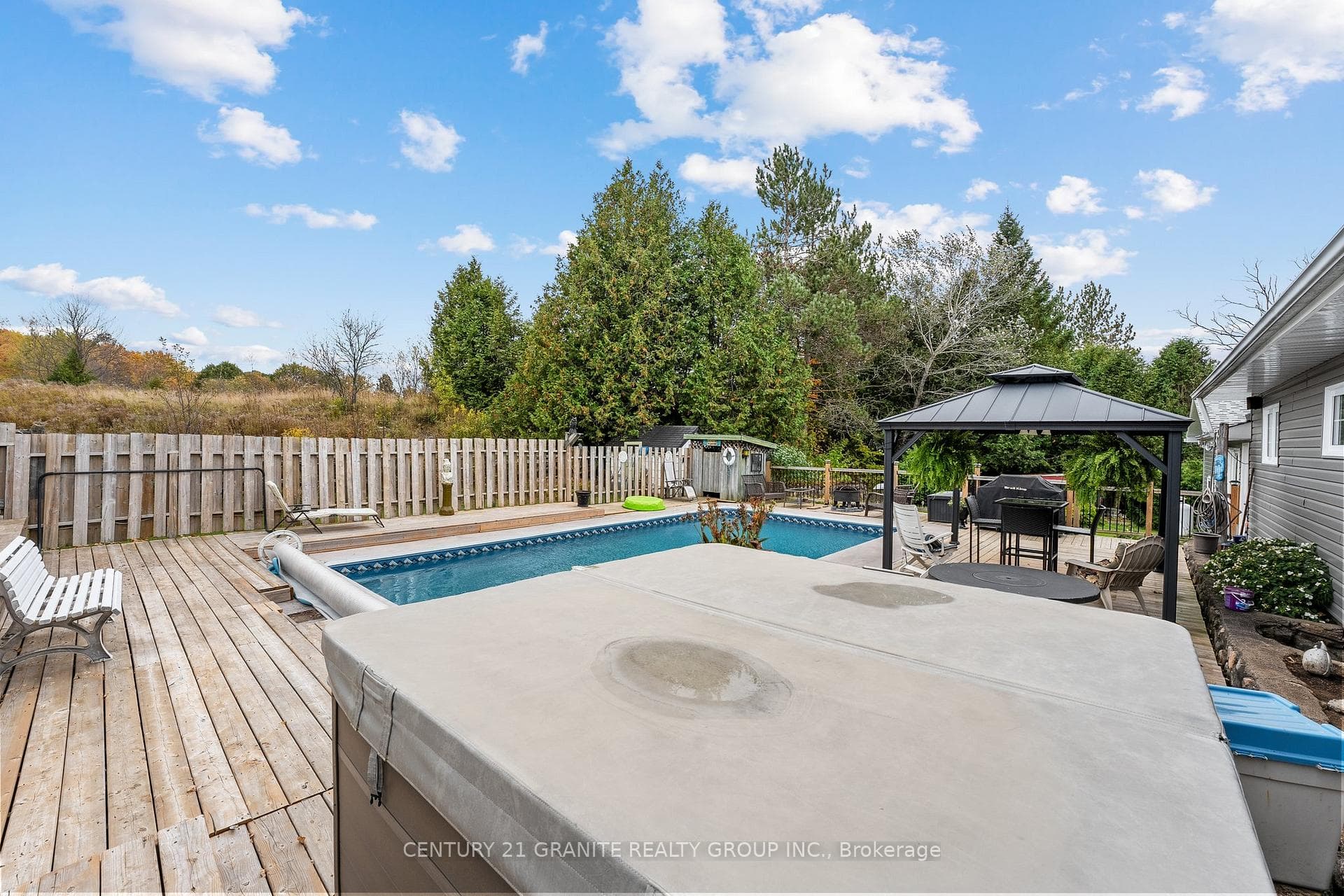 2231 Monck Road photo 33