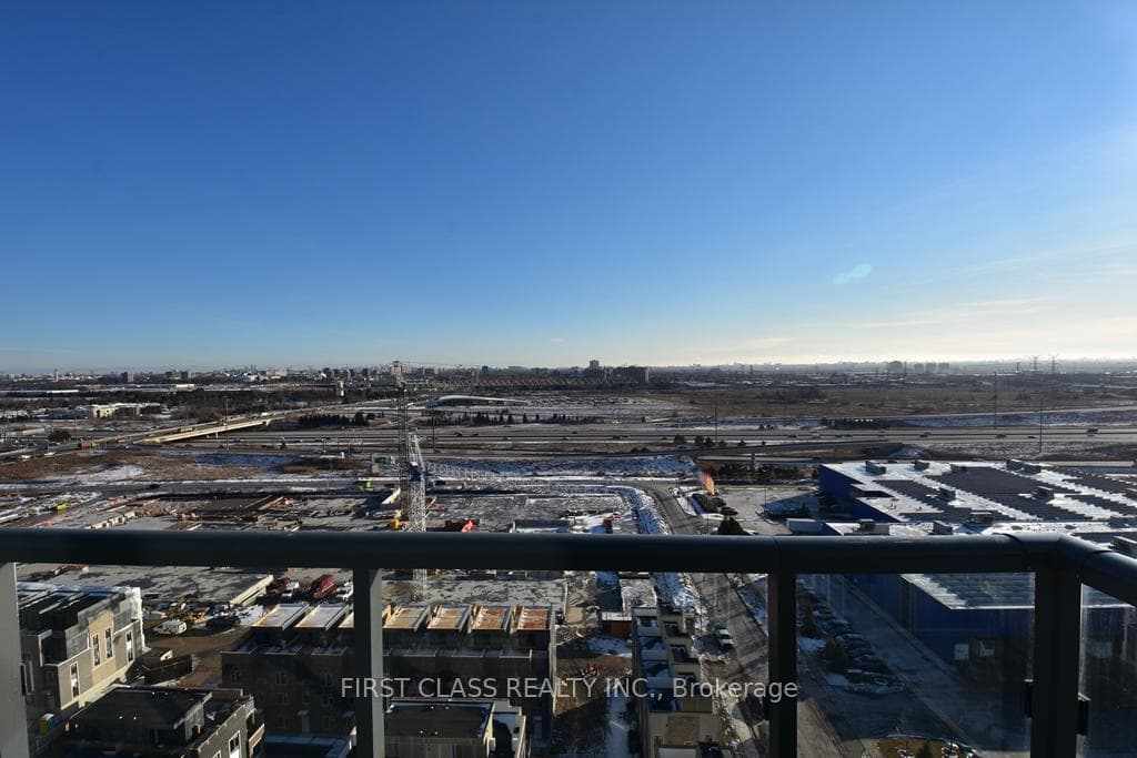 10 Honeycrisp Crescent Unit 1809 photo 9