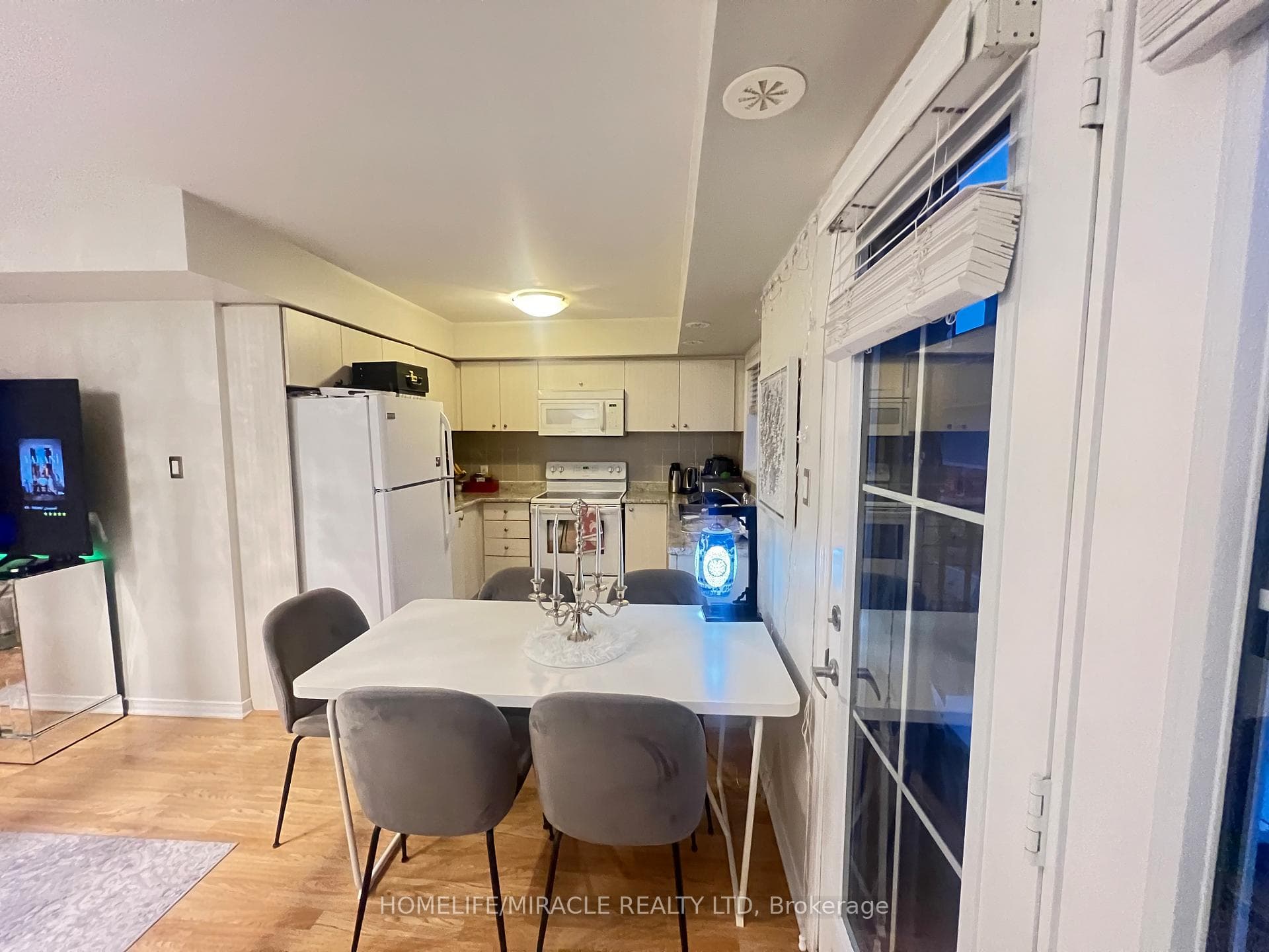 2441 Greenwich Drive Unit 16 photo 8