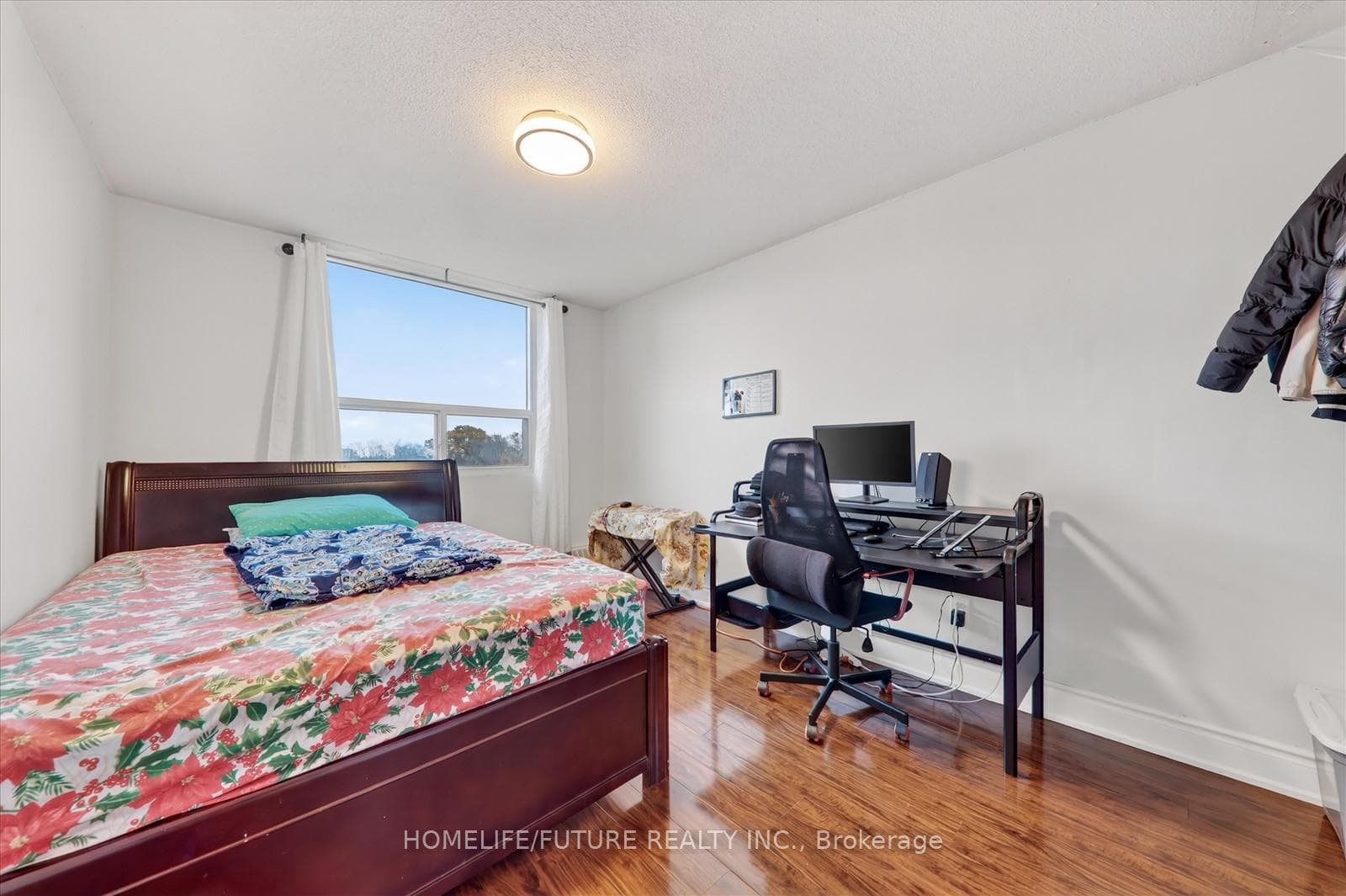 180 Markham Road Unit 705 photo 20