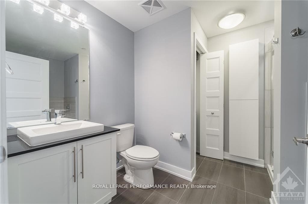 200 Inlet Private Unit 1005 photo 12