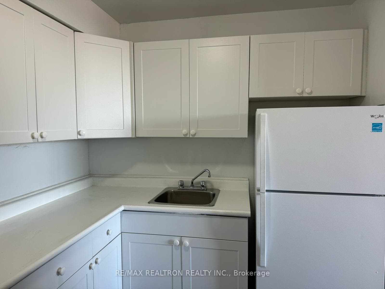 500 Dawes Road Unit 902 photo 2