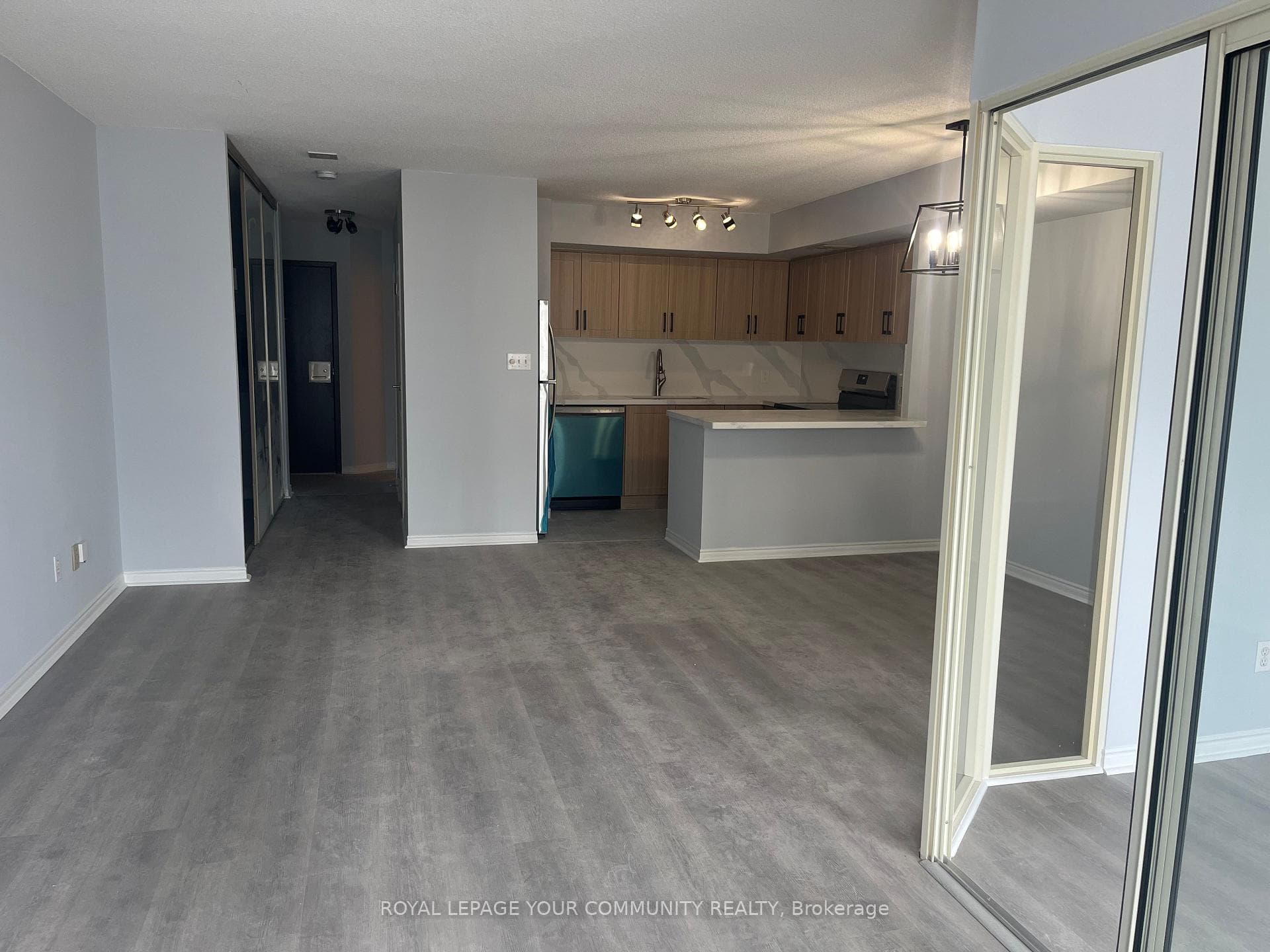 25 The Esplanade N/A Unit 1118 photo 3
