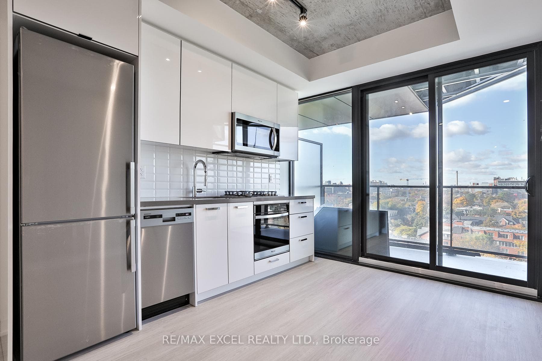 195 McCaul Street Unit 1214 photo 1