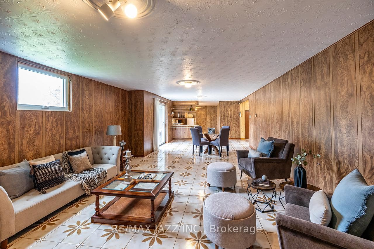 397 Fairlawn Street photo 21