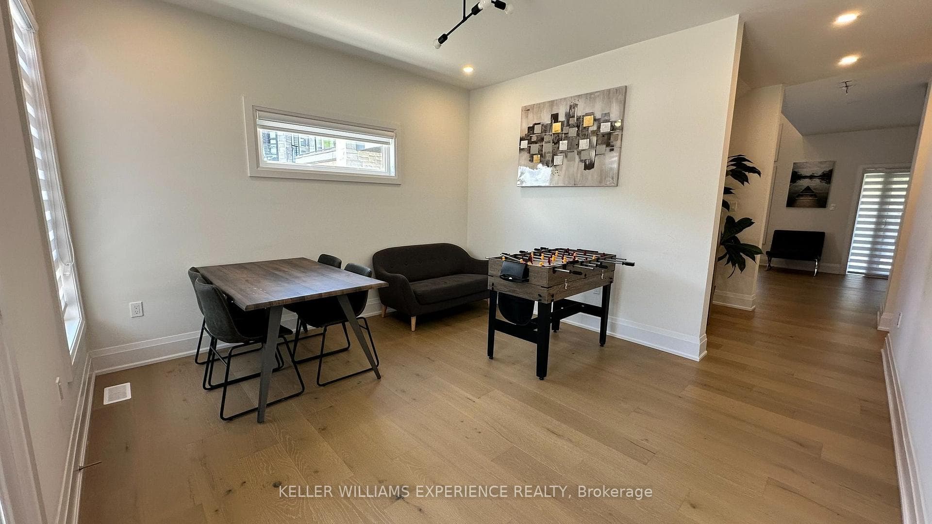 106 Seabastian Street photo 3