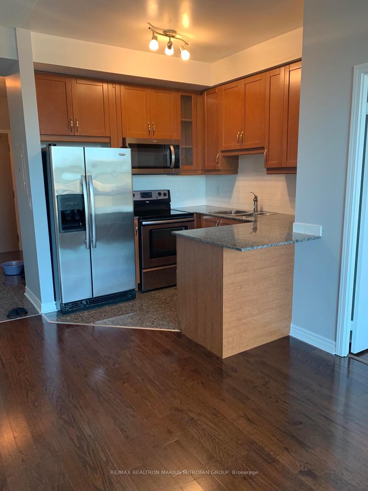 18 Holmes Avenue Unit 412 photo 3