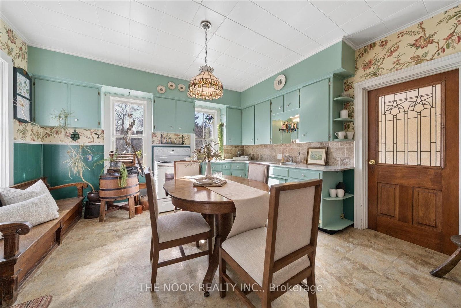 15212 Simcoe Street photo 9