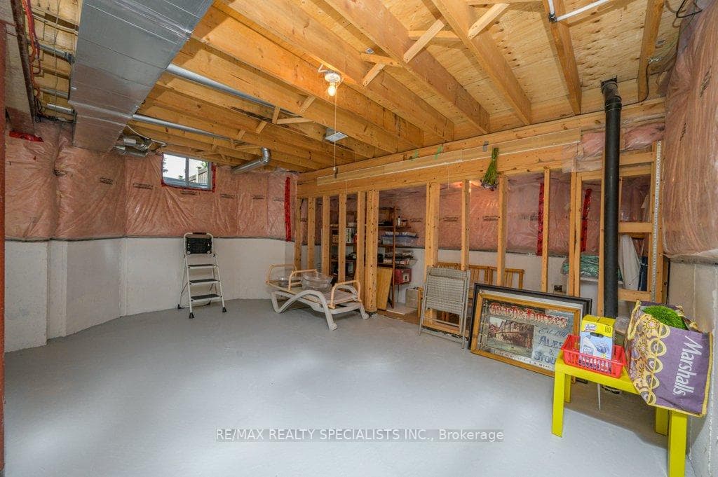 390 Duncan Lane photo 31