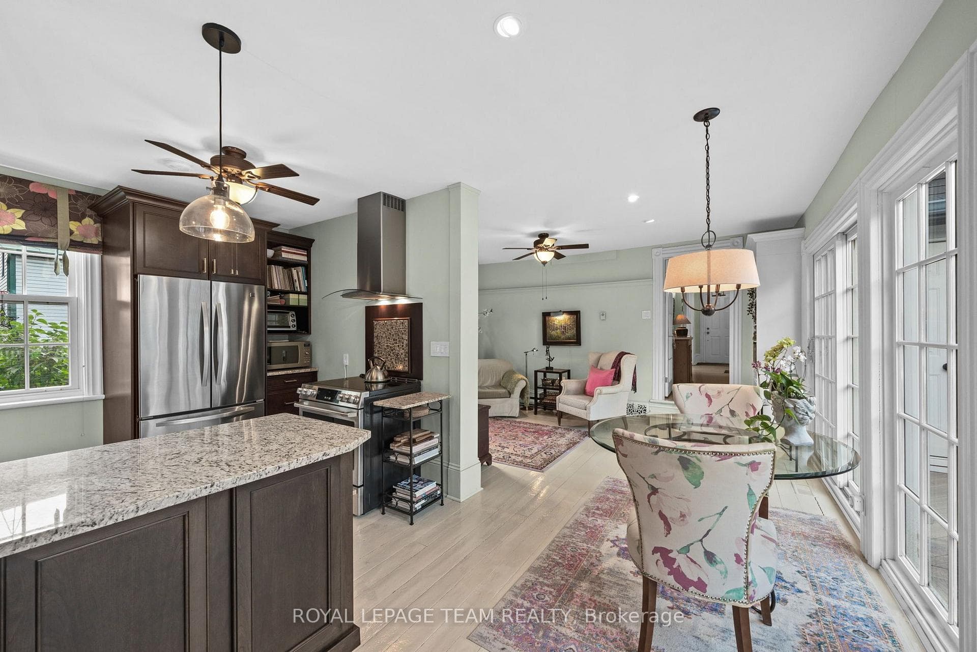 4416 Donnelly Drive photo 11