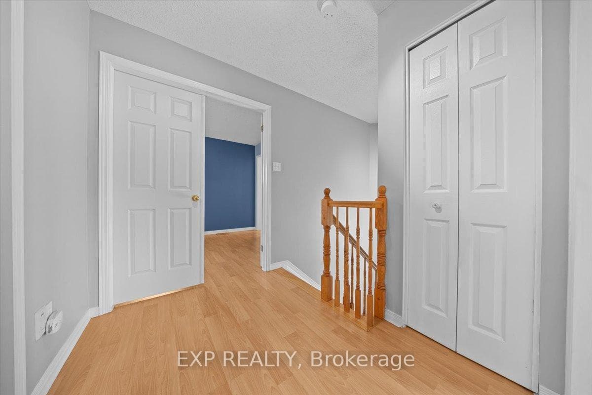 851 Beauregard Crescent photo 21