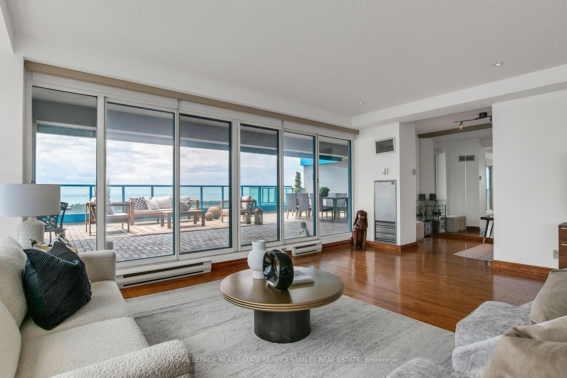 99 Harbour Square Unit PH04 photo 7