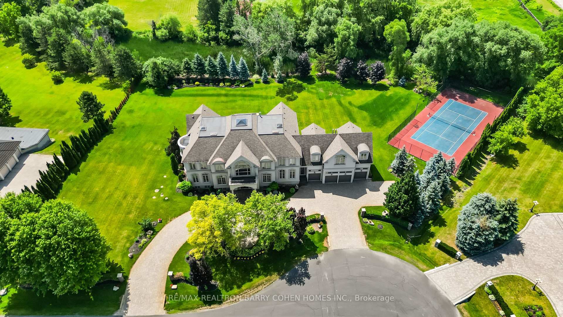 15 Sylvia Court photo 47