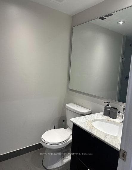 170 Fort York Boulevard Unit 2705 photo 9