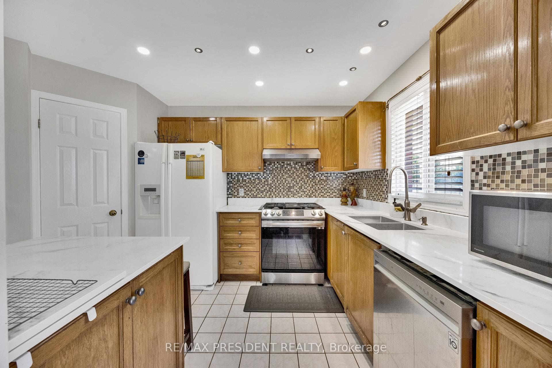 10 Chalkstone Drive Unit 18 photo 10