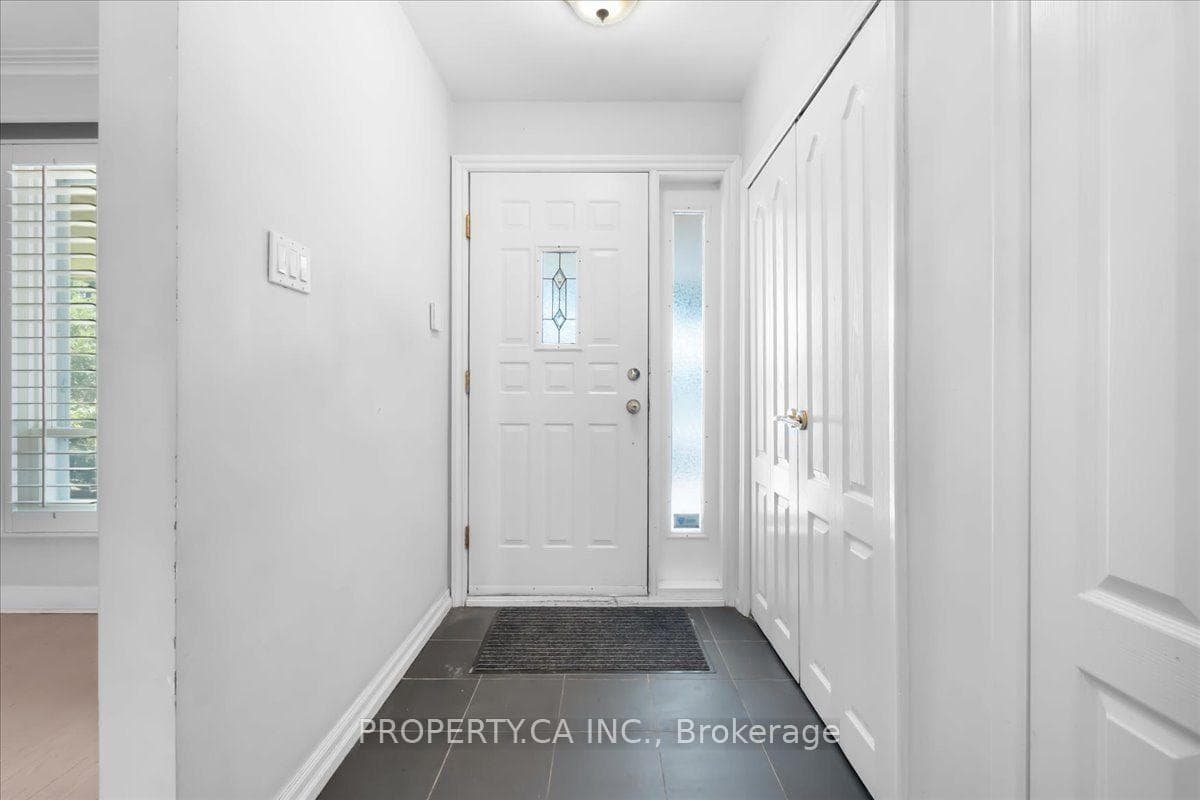 48 Kennard Avenue photo 5