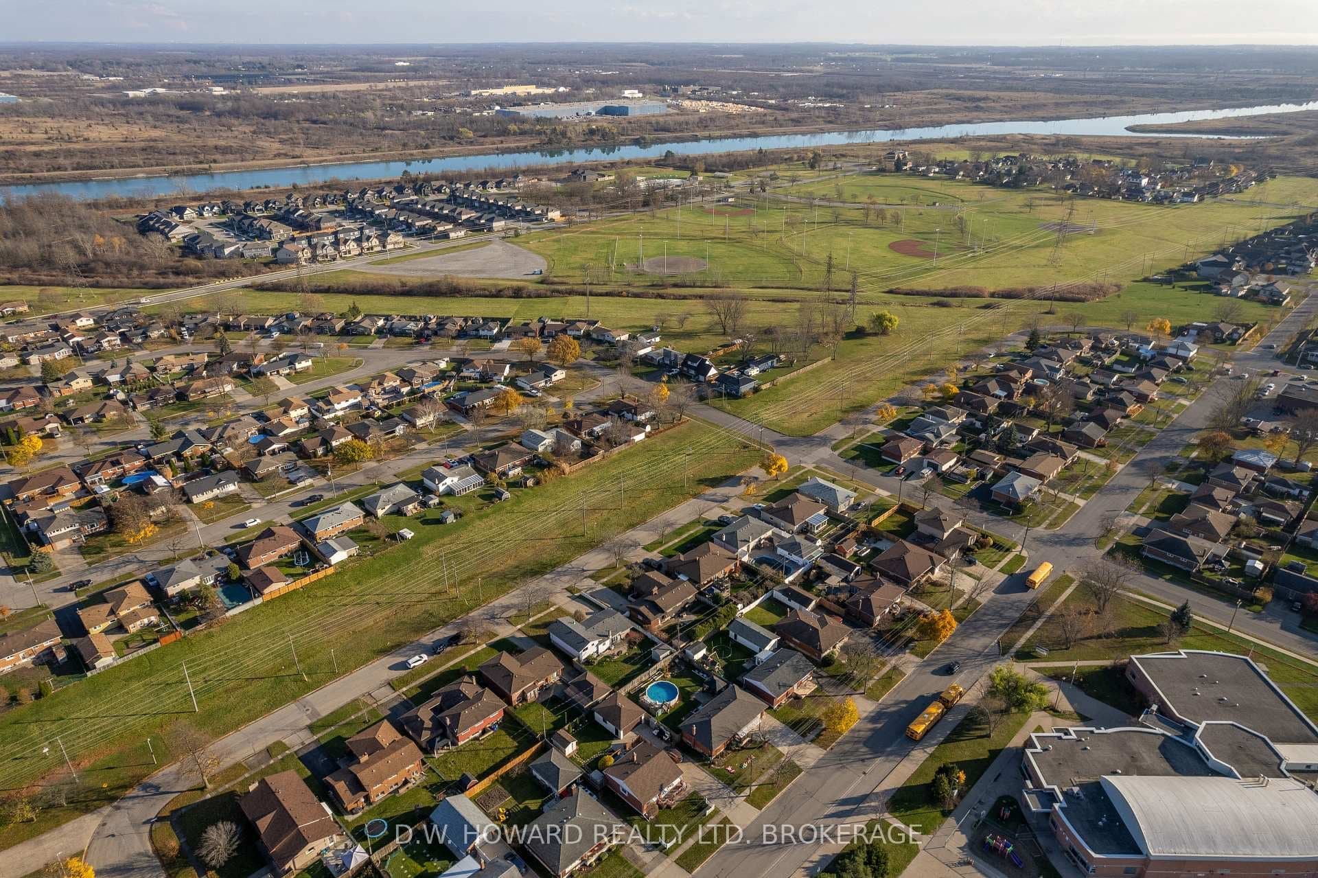 66 Watt Avenue photo 31