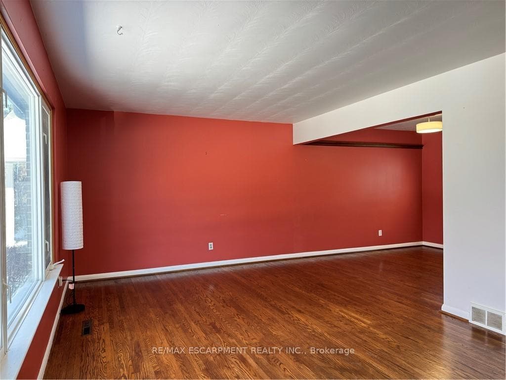 176 Laurier Avenue photo 7