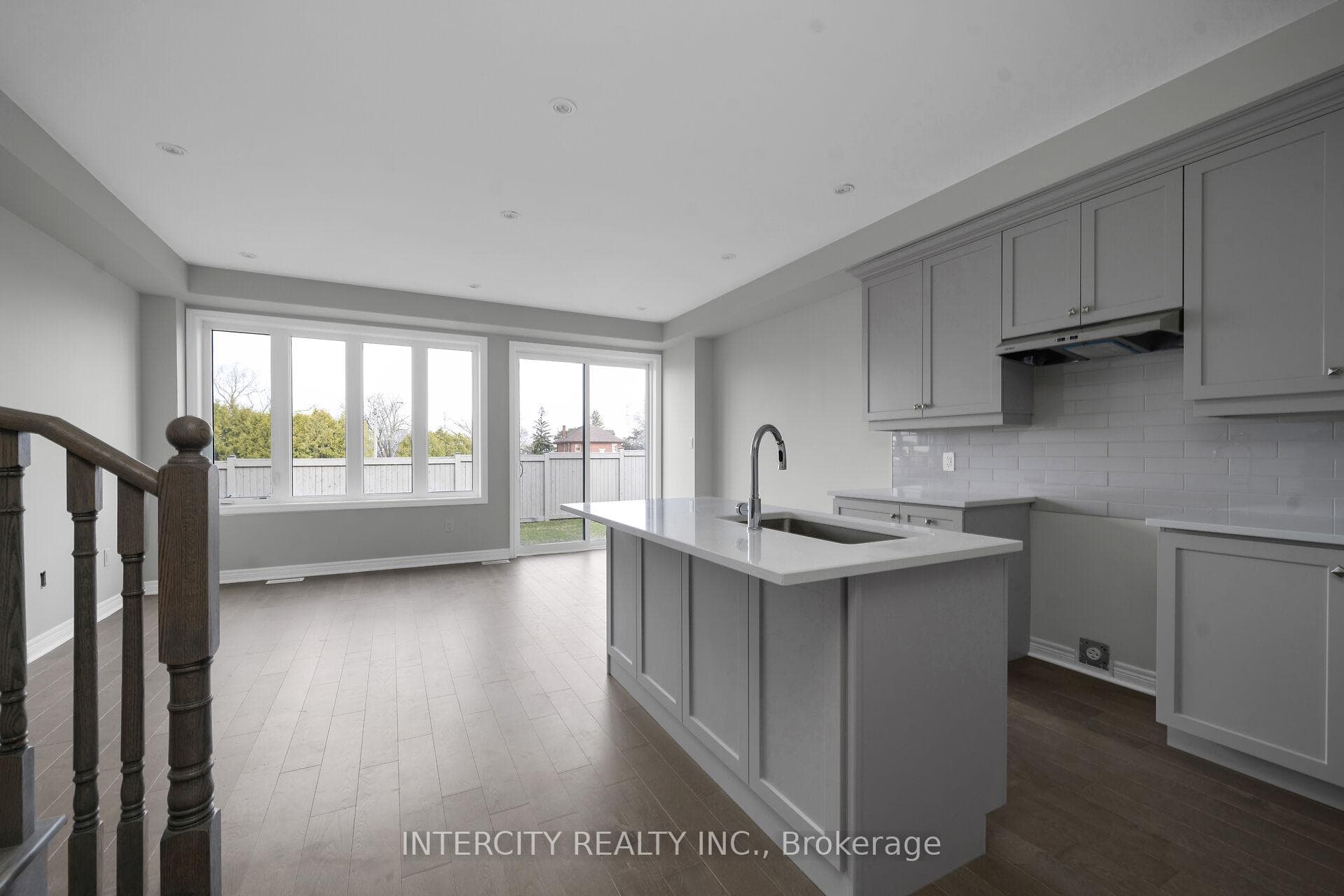 55 Johann Drive photo 7