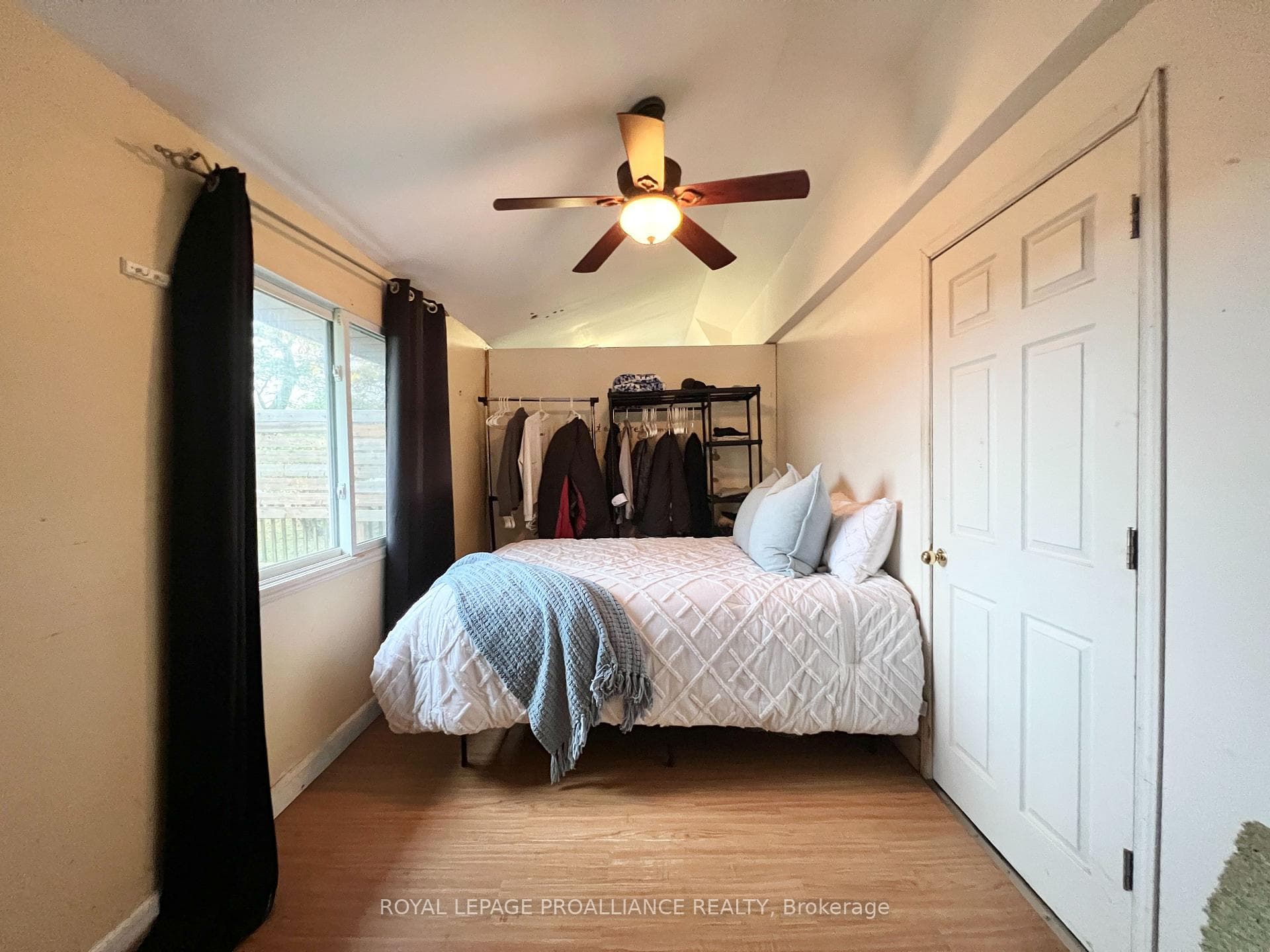 2112 Hamilton Road photo 13