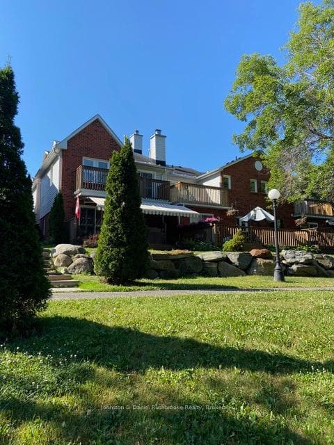 Riverfront end unit - 3 bed 2.5 baths