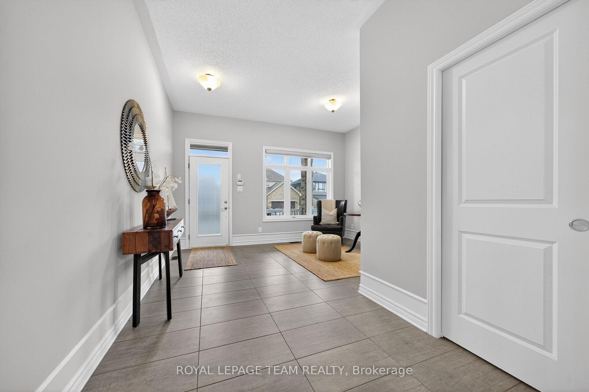 324 Long Acres Street photo 6