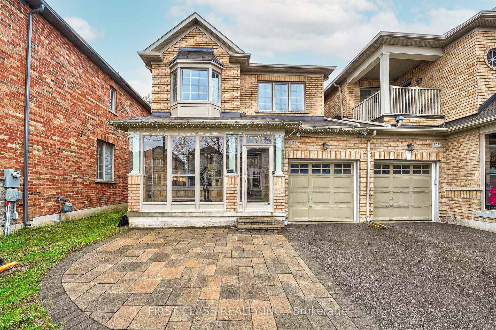 121 Maria Road photo 1