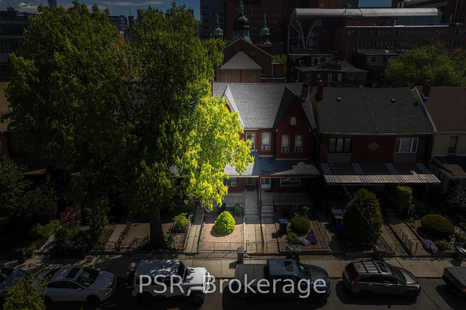 215 Markham Street photo 2