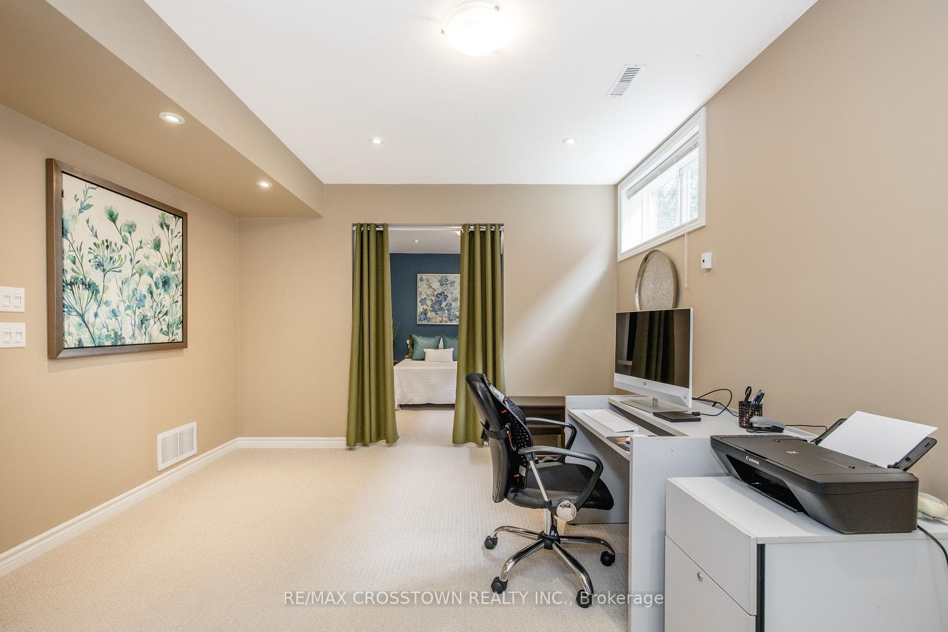 11 Revelstoke Court photo 42