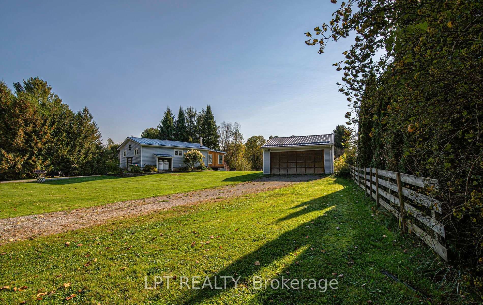 223 Shuttleworth Road photo 3