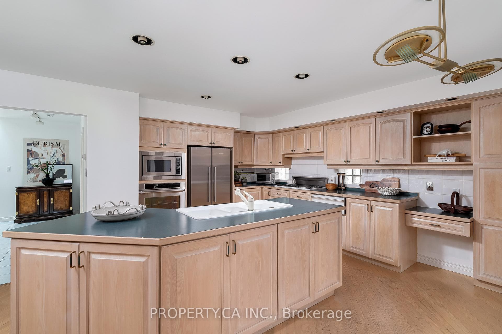 228 Betty Ann Drive photo 13
