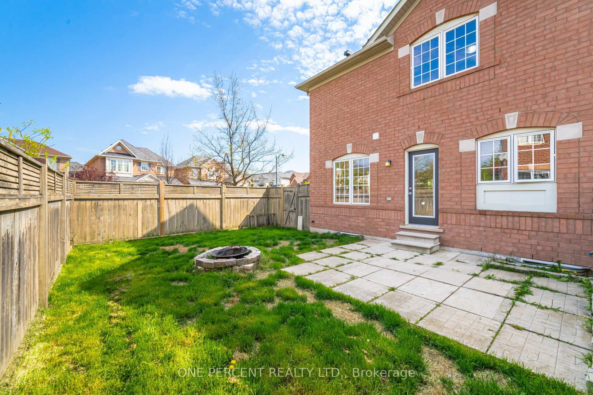 949 Vickerman Way photo 39