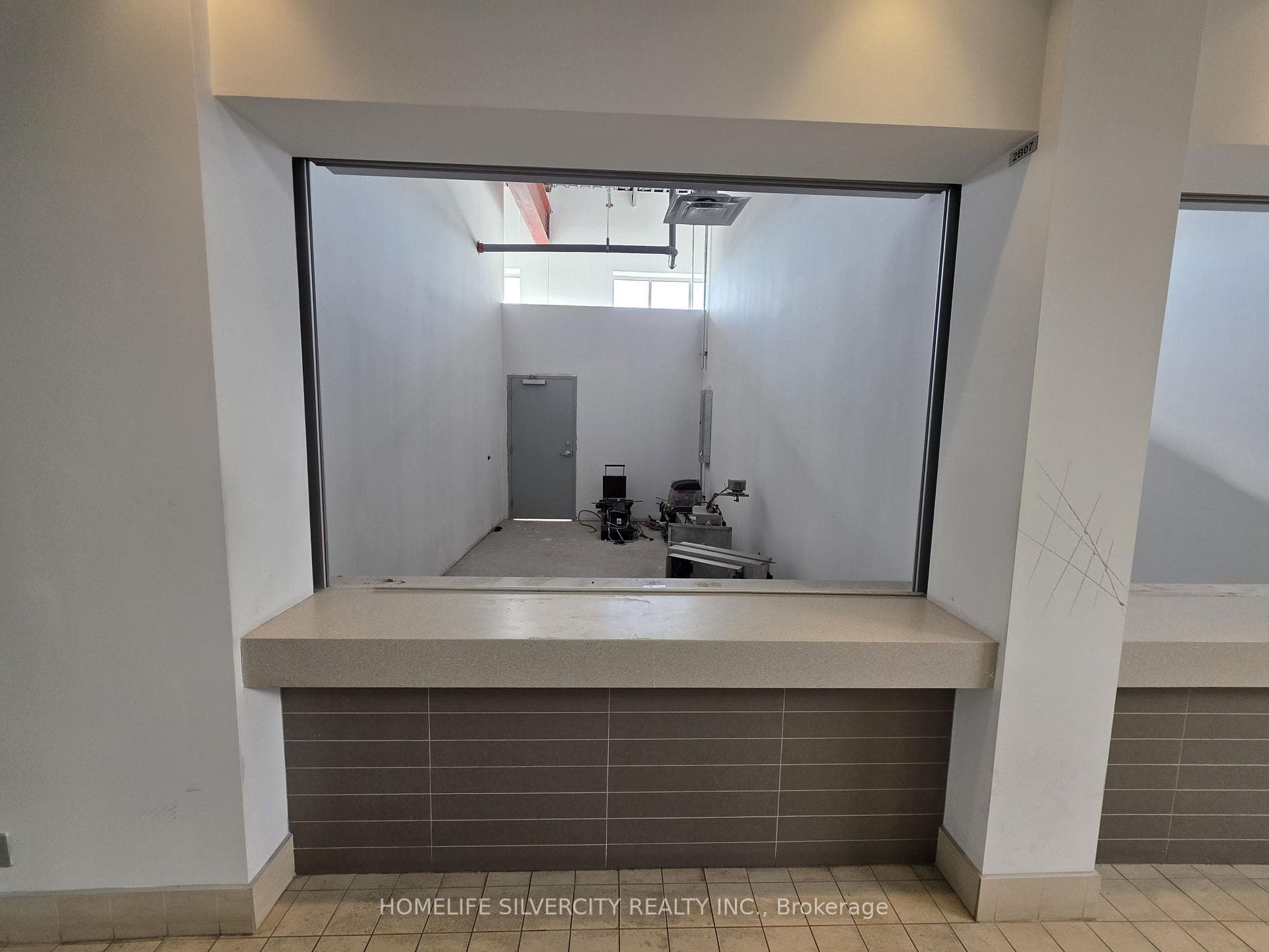 7215 Goreway Drive Unit 2B07 photo 2