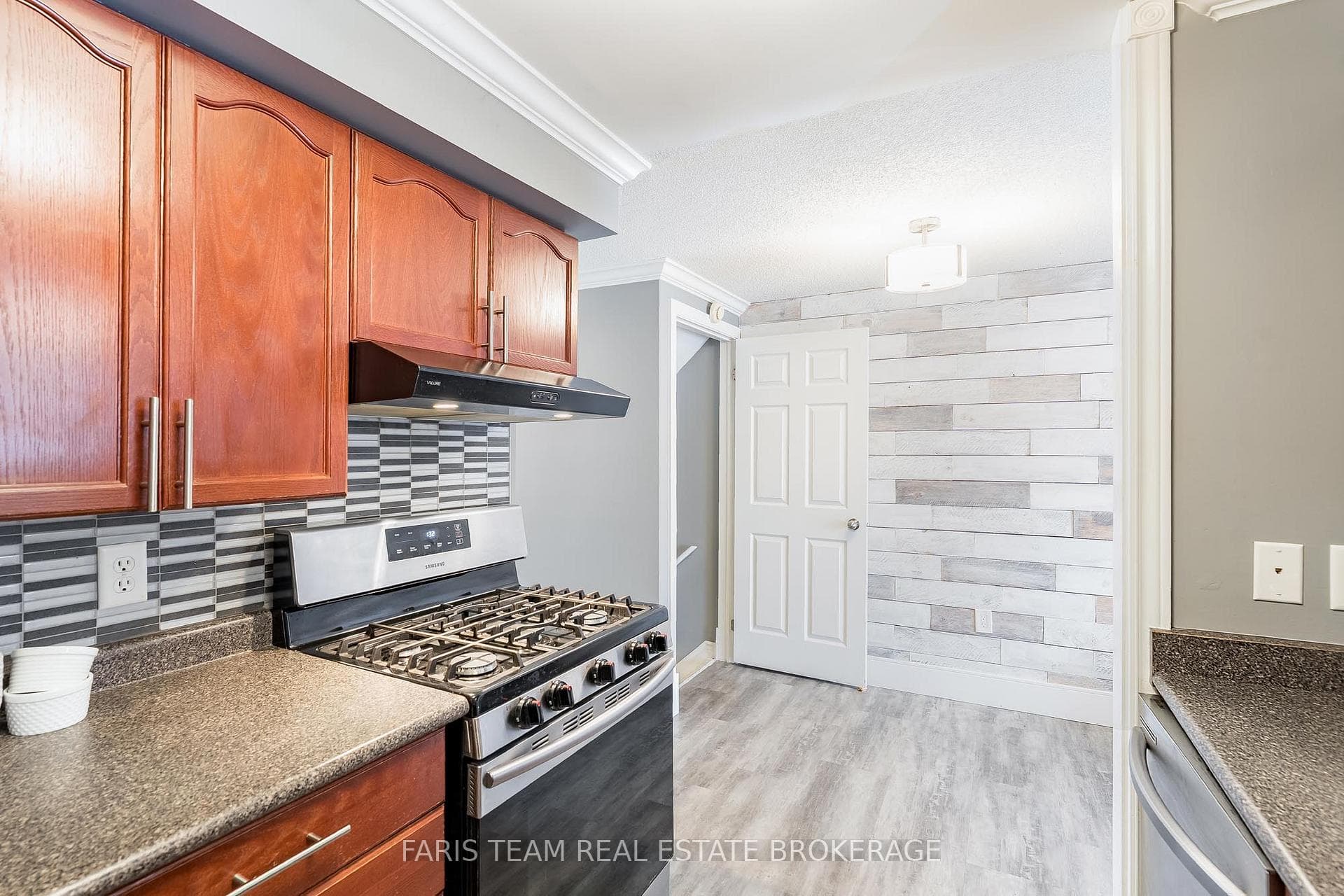28 Raymond Crescent photo 9
