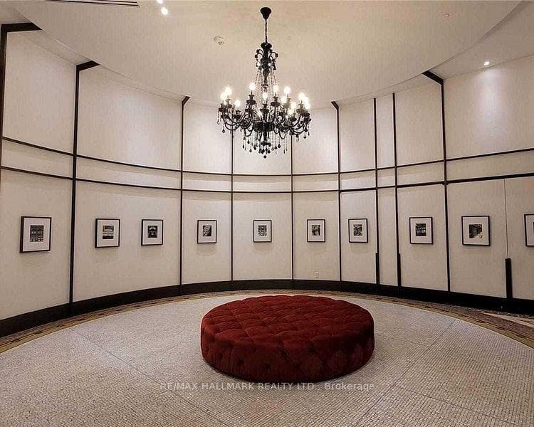 197 Yonge Street Unit 5408 photo 5